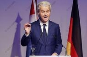 蜗居室内挤出小书房